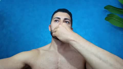 Snapshot of muscularmaster chatting on 06.11.26 muscularmaster onlyfans online show from 06.11.26