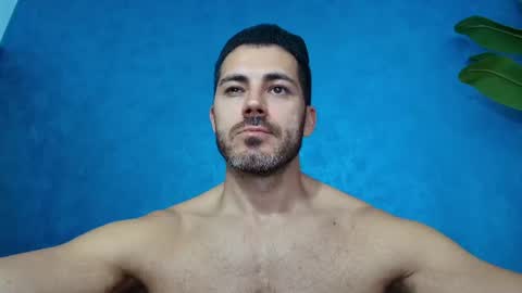 Snapshot of muscularmaster chatting on 06.17.26 muscularmaster onlyfans online show from 06.17.26