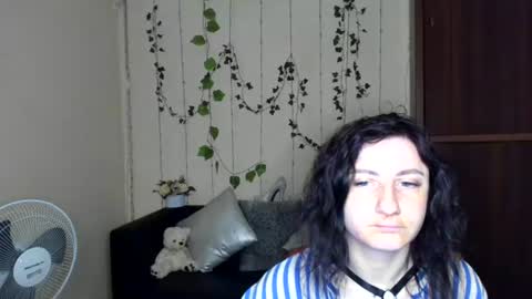 Snapshot of muse_kity_jeneva chatting on 06.18.26 Jeneva online show from 06.18.26