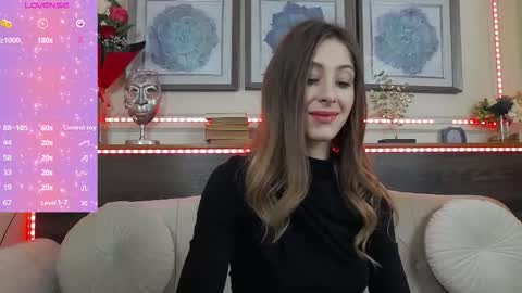 Luna  online show from 11.17.25