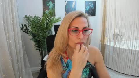 Diana online show from 02.06.25