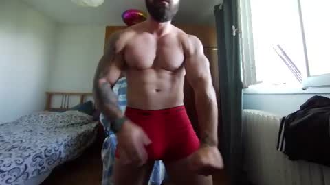 Snapshot of muslejoker chatting on 07.26.26 musle joker online show from 07.26.26