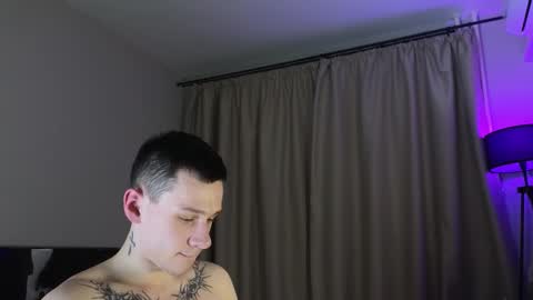 Snapshot of mvpzxc chatting on 12.15.25 1x1 online show from 12.15.25