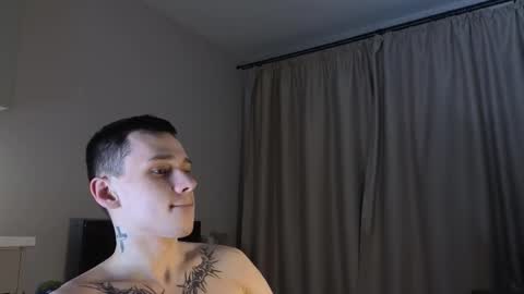 Snapshot of mvpzxc chatting on 12.16.25 1x1 online show from 12.16.25