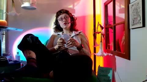 Snapshot of mx_anouk_divine chatting on 05.30.26 Mx. Anouk Divine online show from 05.30.26