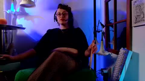Snapshot of mx_anouk_divine chatting on 06.01.26 Mx. Anouk Divine online show from 06.01.26
