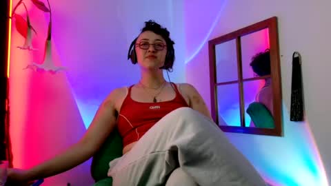 Snapshot of mx_anouk_divine chatting on 07.25.26 Mx. Anouk Divine online show from 07.25.26