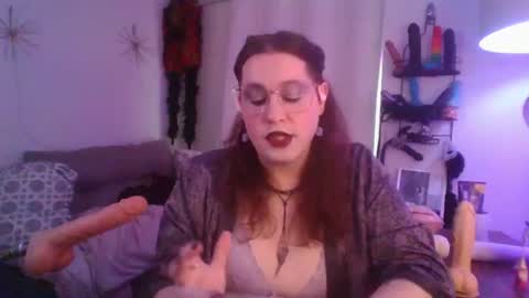 Snapshot of mxsissycharlotte chatting on 07.29.26 Mx Charlotte online show from 07.29.26