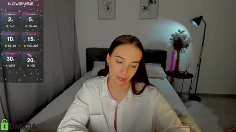 Snapshot of my_coco chatting on 12.09.24 katie online show from 12.09.24
