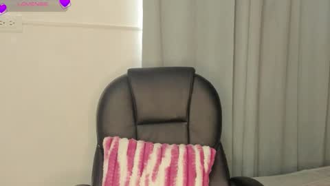 Snapshot of my_lia_ chatting on 10.12.25 LIA online show from 10.12.25
