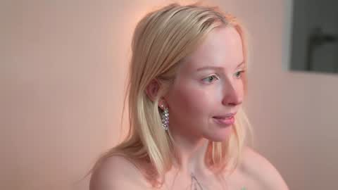 Snapshot of my_stella chatting on 12.15.24 STELLA Im here today online show from 12.15.24