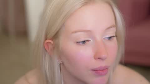 Snapshot of my_stella chatting on 03.02.25 STELLA Im here today online show from 03.02.25