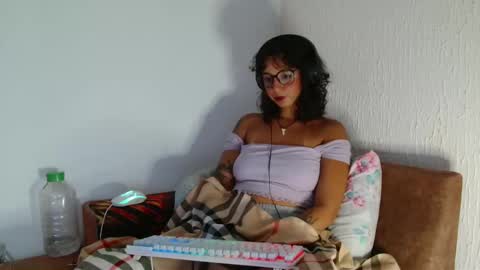 Snapshot of myamillor chatting on 02.12.26 myamillor online show from 02.12.26