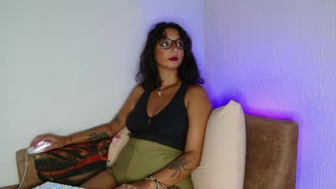 Snapshot of myamillor chatting on 03.31.26 myamillor online show from 03.31.26