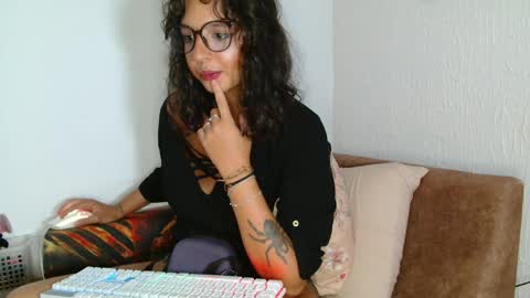 Snapshot of myamillor chatting on 04.13.26 myamillor online show from 04.13.26