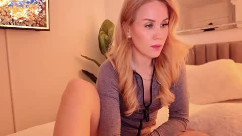 Mya-be Yours P online show from 03.20.26