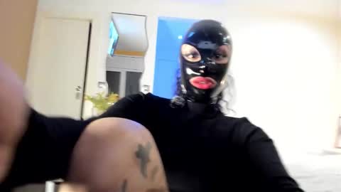 Snapshot of mydoc_lolac chatting on 03.17.26 Lola online show from 03.17.26