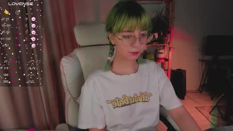 Snapshot of mylaweb chatting on 02.26.26 MylaFlores online show from 02.26.26