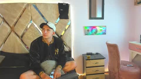 Myluandjack online show from 11.12.25