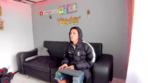 Snapshot of myluandjackhot chatting on 07.25.26 Myluandjack online show from 07.25.26