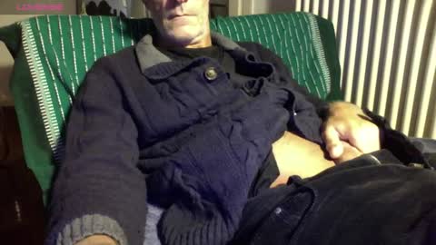 Bi sexy guy lovense hush is on private is open or password show tip if you like. online show from 11.25.25