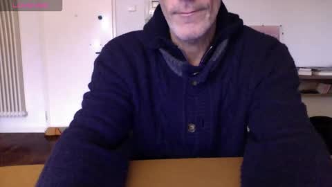 Bi sexy guy lovense hush is on private is open or password show tip if you like. online show from 12.17.25