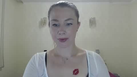 Snapshot of myst_velvet chatting on 07.19.26 myst_velvet online show from 07.19.26