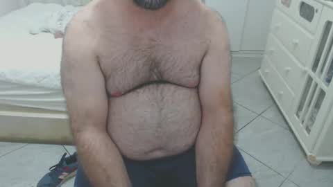 Snapshot of mysterbearmg chatting on 11.20.25 mysterbearmg online show from 11.20.25