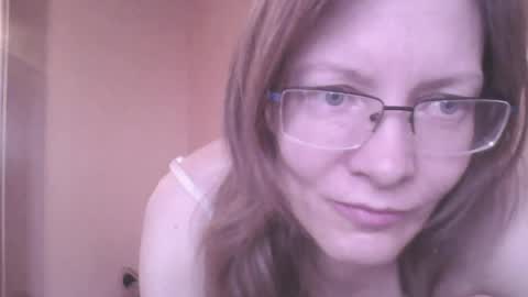 Snapshot of mysterious_blondy chatting on 05.31.26 mysterious_blondy online show from 05.31.26