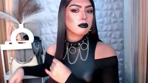 Snapshot of mysterious_diva chatting on 10.21.25 SUPPORT GODDESS TRISHA AND DONT FORGET TO FOLLOW ME online show from 10.21.25