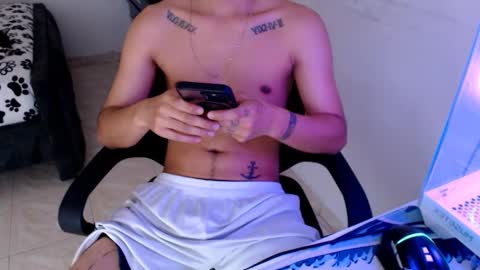 Snapshot of mysteryboy_thin16 chatting on 12.19.24 mysteryboy_thin16 online show from 12.19.24