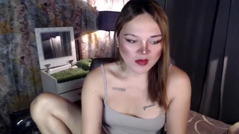 Snapshot of mysteryman_xxx chatting on 02.04.25 UR GIRL NEXTDOOR online show from 02.04.25