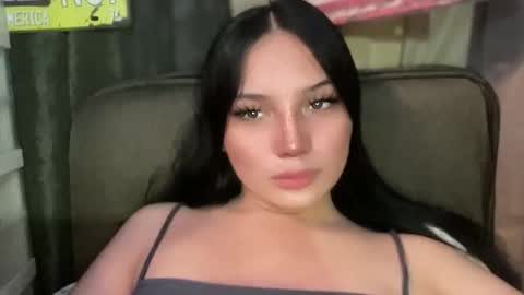 UR GIRL NEXTDOOR online show from 04.21.26