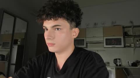 Snapshot of mystic_evan chatting on 09.12.25 Evan Brown online show from 09.12.25