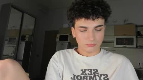 Snapshot of mystic_evan chatting on 09.17.25 Evan Brown online show from 09.17.25