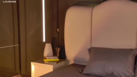 Snapshot of mysticalsoul_ chatting on 02.09.25 Rub online show from 02.09.25