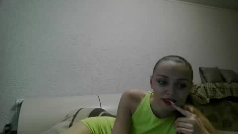 Snapshot of mysticglimmer chatting on 10.10.25 Anika online show from 10.10.25