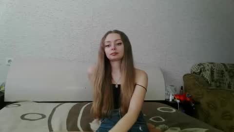 Snapshot of mysticglimmer chatting on 11.26.25 Anika online show from 11.26.25