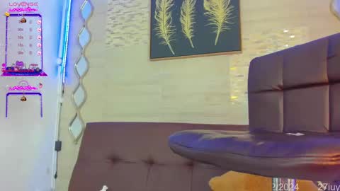 Snapshot of mystiquets chatting on 12.28.24 online show from 12.28.24