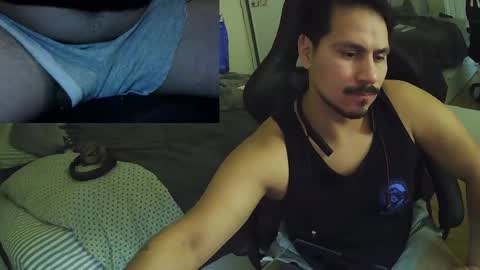 Snapshot of n0ttheface chatting on 11.18.25 N0ttheFace online show from 11.18.25