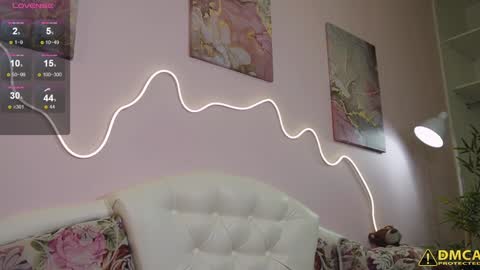 Snapshot of na__na chatting on 12.21.24 Sonmi online show from 12.21.24