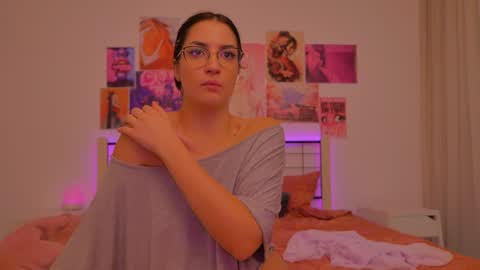 Snapshot of naalani chatting on 12.03.24 Naalani online show from 12.03.24