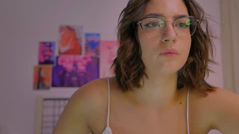 Snapshot of naalani chatting on 01.24.25 Naalani online show from 01.24.25