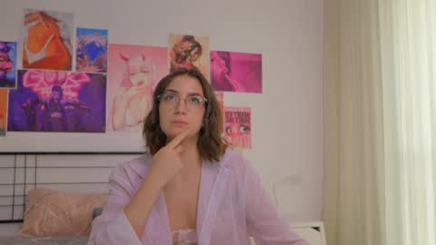 Snapshot of naalani chatting on 01.24.25 Naalani online show from 01.24.25