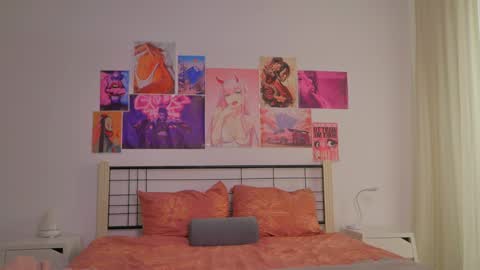 Snapshot of naalani chatting on 02.04.25 Naalani online show from 02.04.25