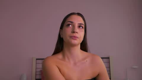 Snapshot of naalani chatting on 09.12.25 Naalani online show from 09.12.25