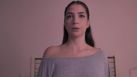 Snapshot of naalani chatting on 10.13.25 Naalani online show from 10.13.25