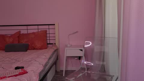 Snapshot of naalani chatting on 10.14.25 Naalani online show from 10.14.25