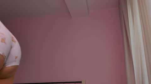 Snapshot of naalani chatting on 10.21.25 Naalani online show from 10.21.25