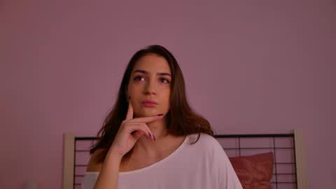 Snapshot of naalani chatting on 10.23.25 Naalani online show from 10.23.25